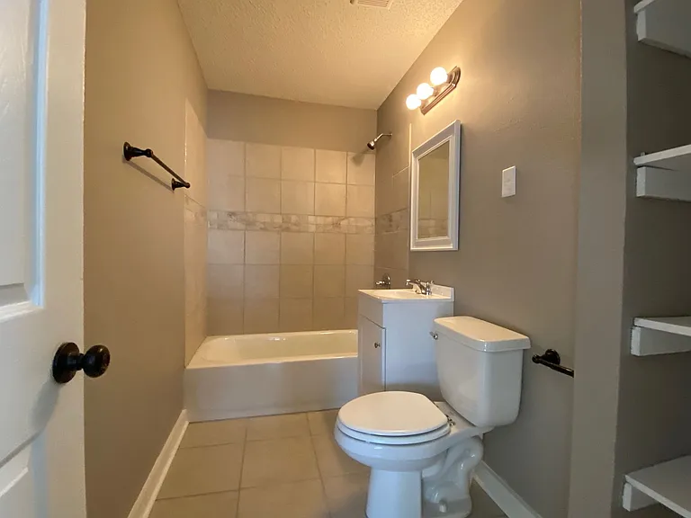 3559 Rochester Rd — Photo 3