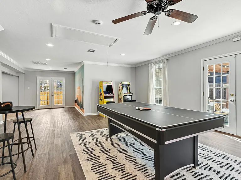 17403 Spicewood Springs Ln — Photo 53