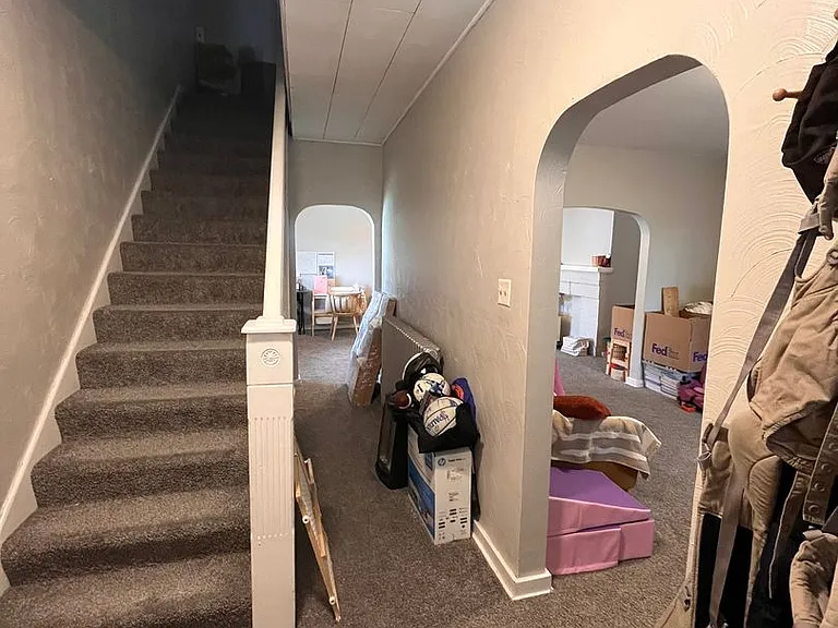 109 Kenova St — Photo 11