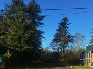 207 2nd Ave, Ilwaco, WA 98624