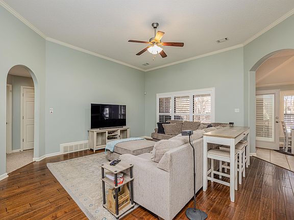 5th image of 8208 Hunters Meadow Ln