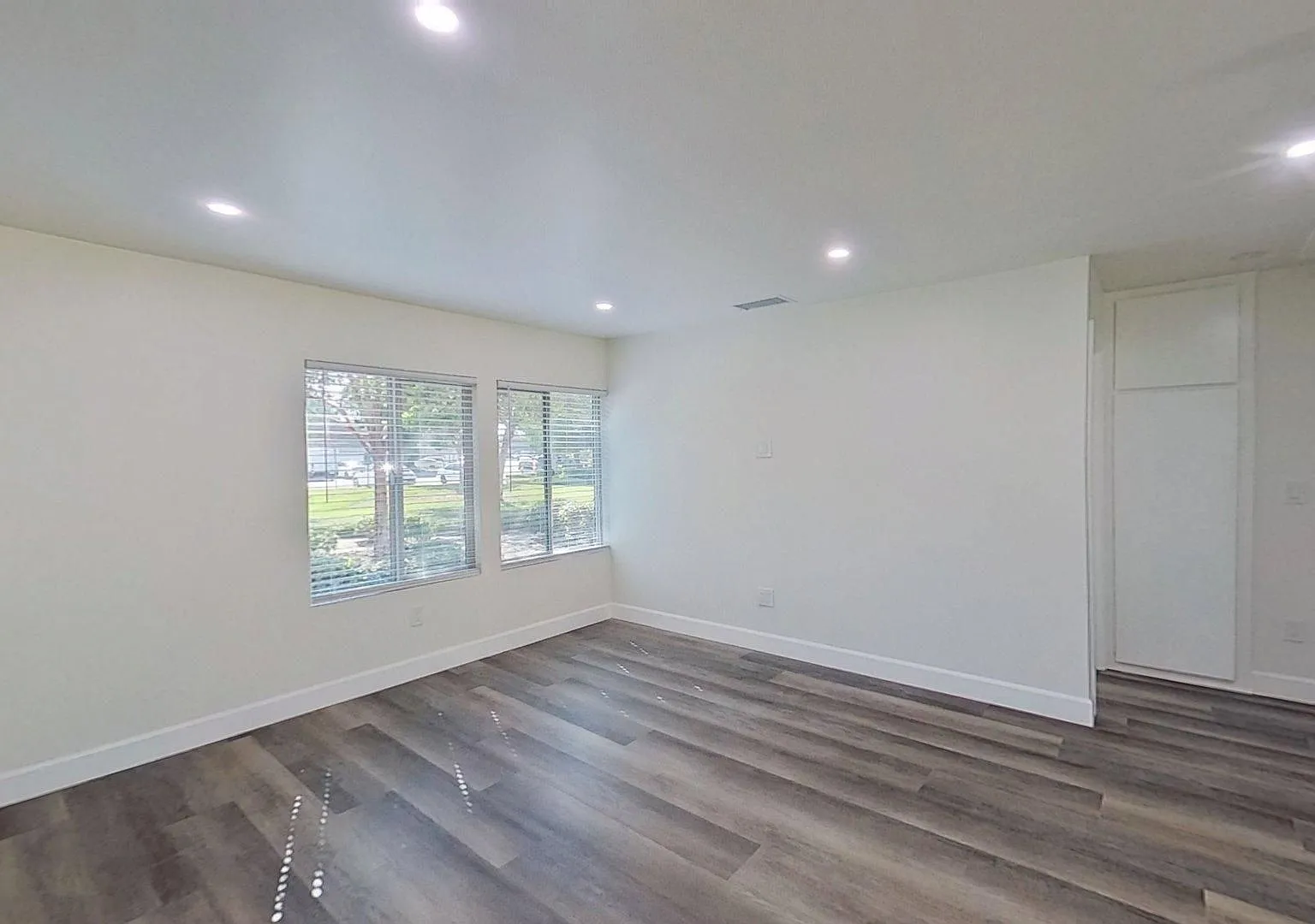 8592 Cornwall Cir, La Palma: Spacious 1,000 sqft 2 Bed 2 Bath Townhouse with Community Amenities! — Photo 2