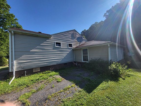 2nd image of 286 Hinkley Hollow Rd