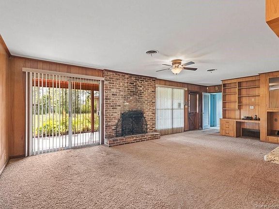 4th image of 315 W Park St