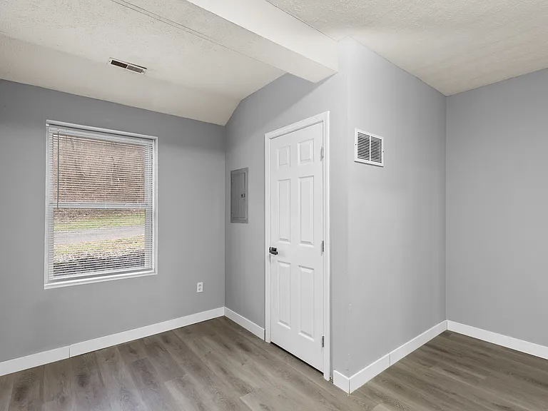 Brookhaven Apartments — Photo 16