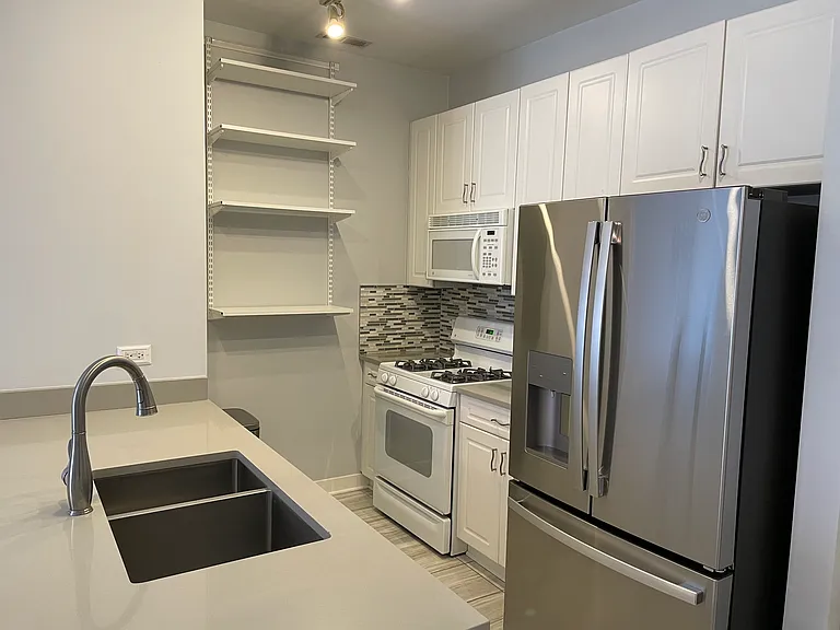 765 W 15th St #209 — Photo 2