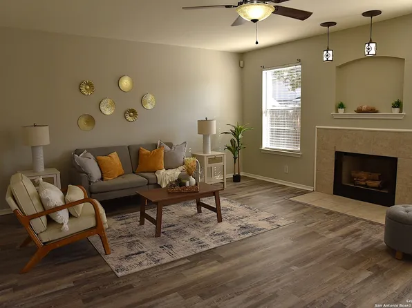 8920 INTERLACHEN, Selma, TX 78154