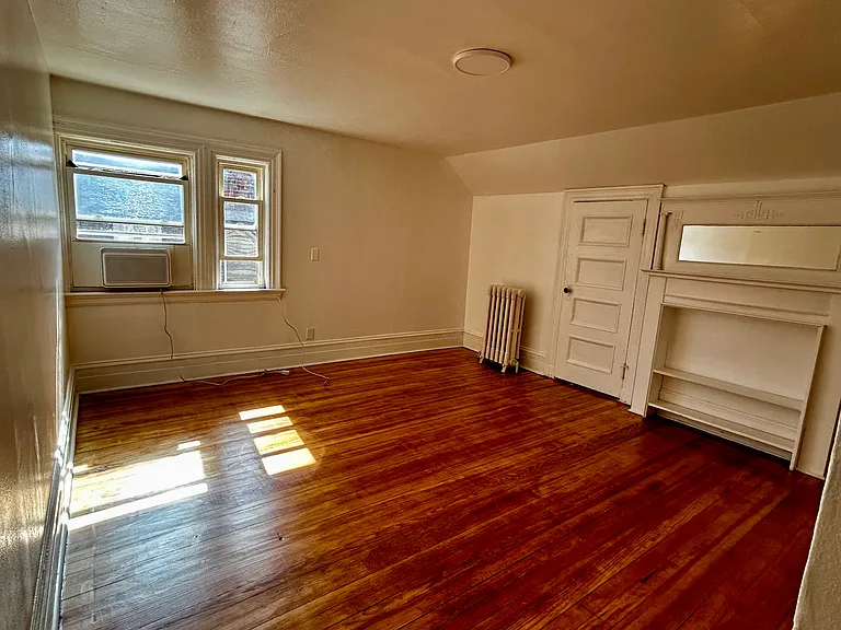 400 Whitney Ave #17 — Photo 9