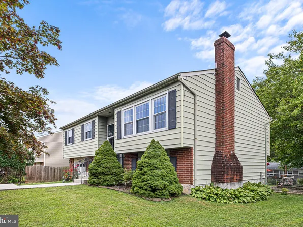 2109 Lori Dr, Wilmington, DE 19808