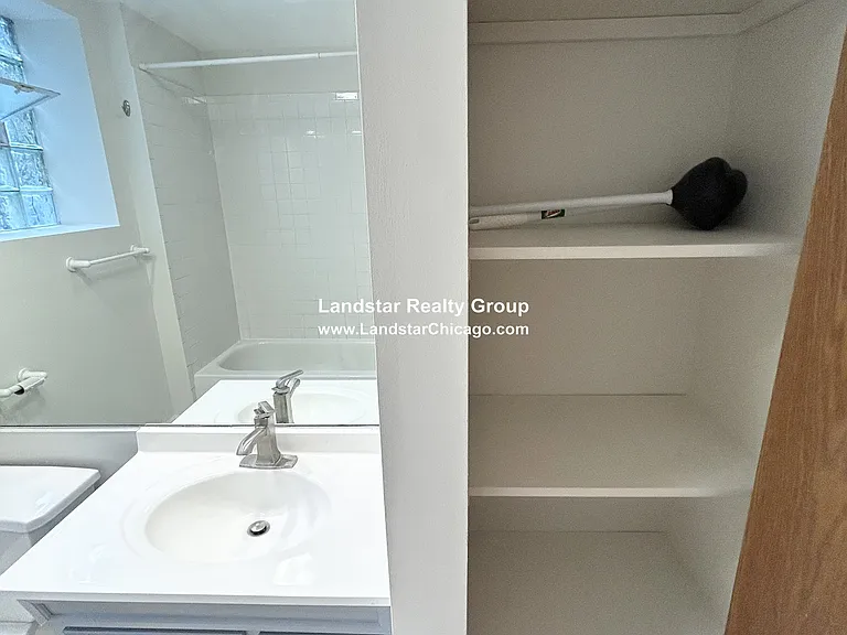 1427 N Wood St #1F — Photo 7