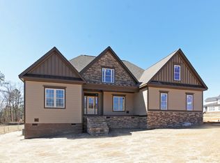 60 Pebble Creek Dr, Angier, NC 27501