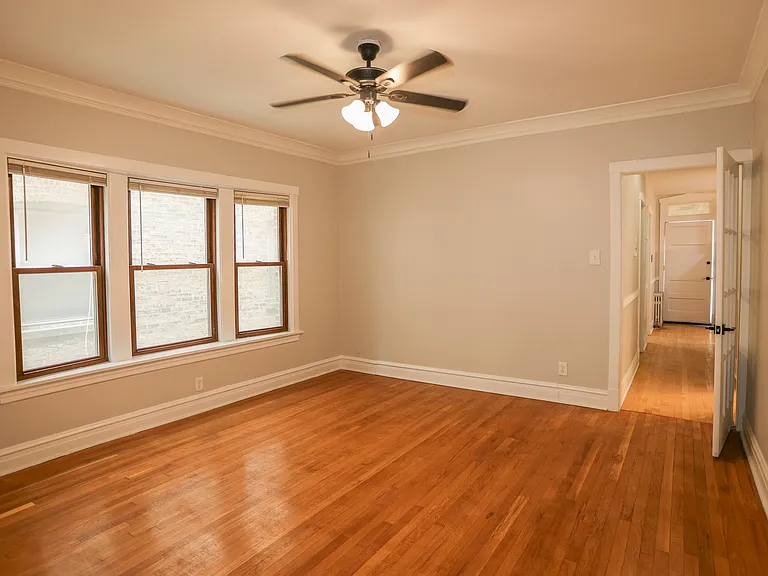5338 W Montrose Ave #2 — Photo 15