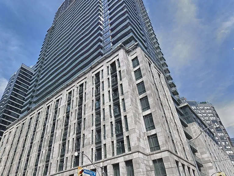 955 Bay St #403 — Photo 1