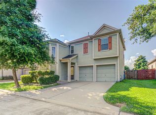 6030 Lynwood Banks Ln, Houston, TX 77092