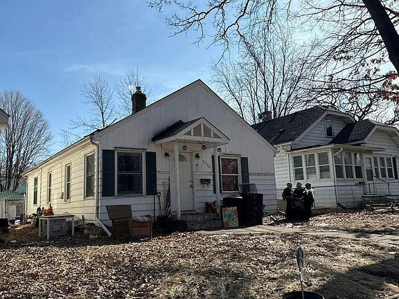 3rd image of 3236 Thomas Ave N