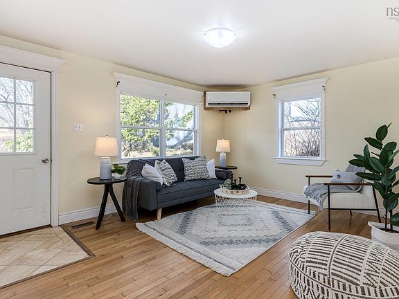 2nd image of 18 Layton Rd