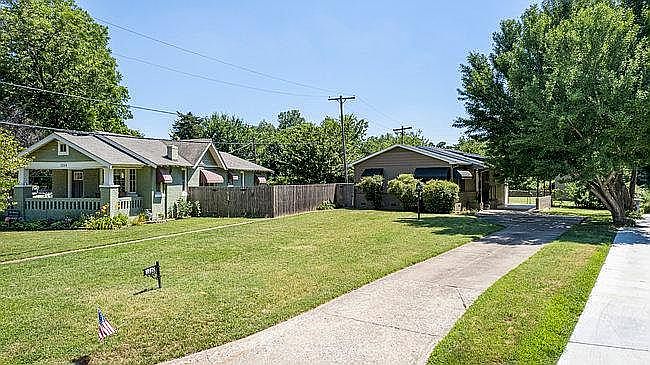Listing photo 3