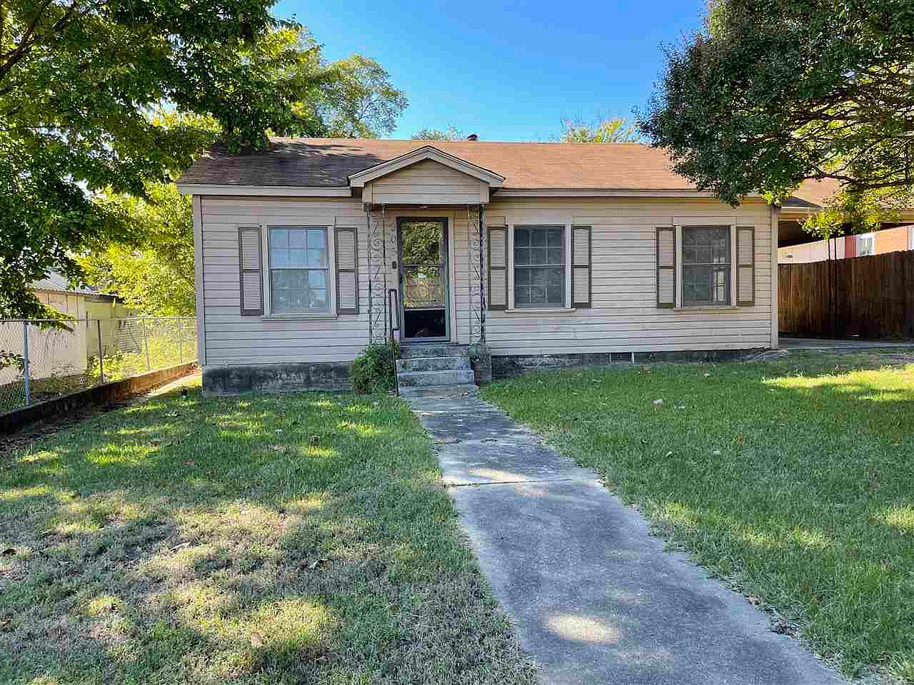 905 Senator St, Texarkana, AR 71854 | Zillow