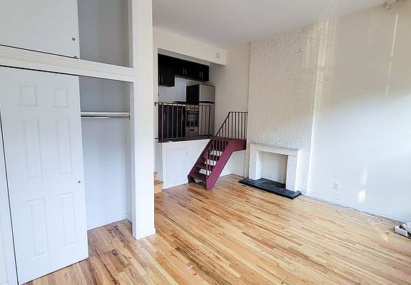 3rd image of 113 W 82nd St #1FF
