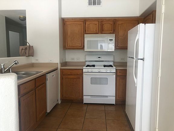 5th image of 3400 Cabana Dr Unit 1023-12