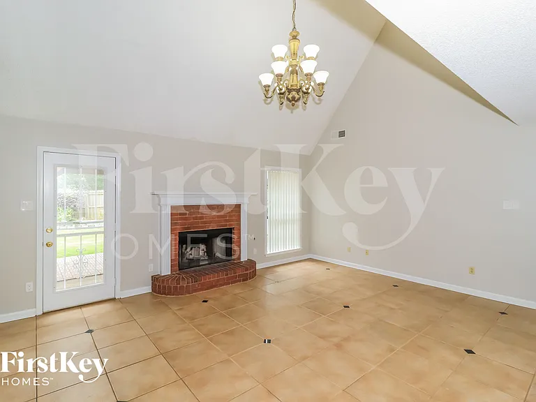 6417 Eagle Valley Cv — Photo 3