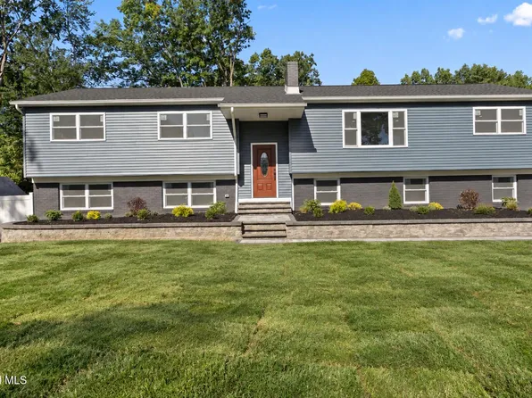 14 Granada Drive, Clifton Park, NY 12065