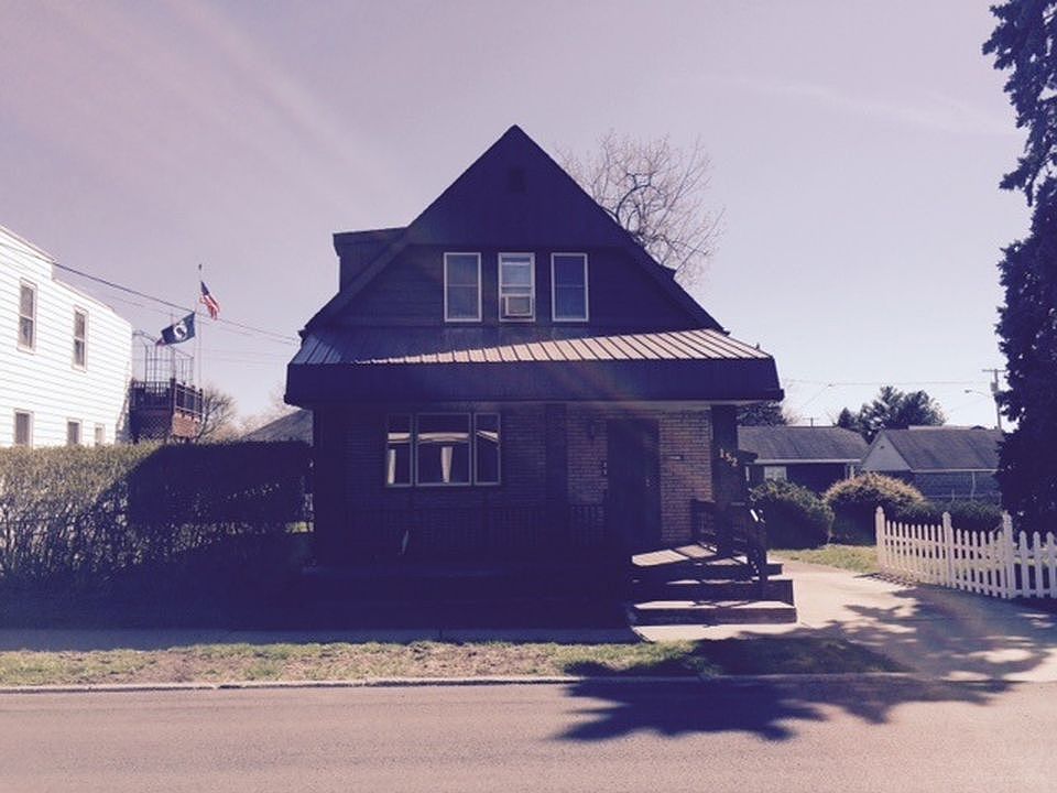 152 Hudson Ave