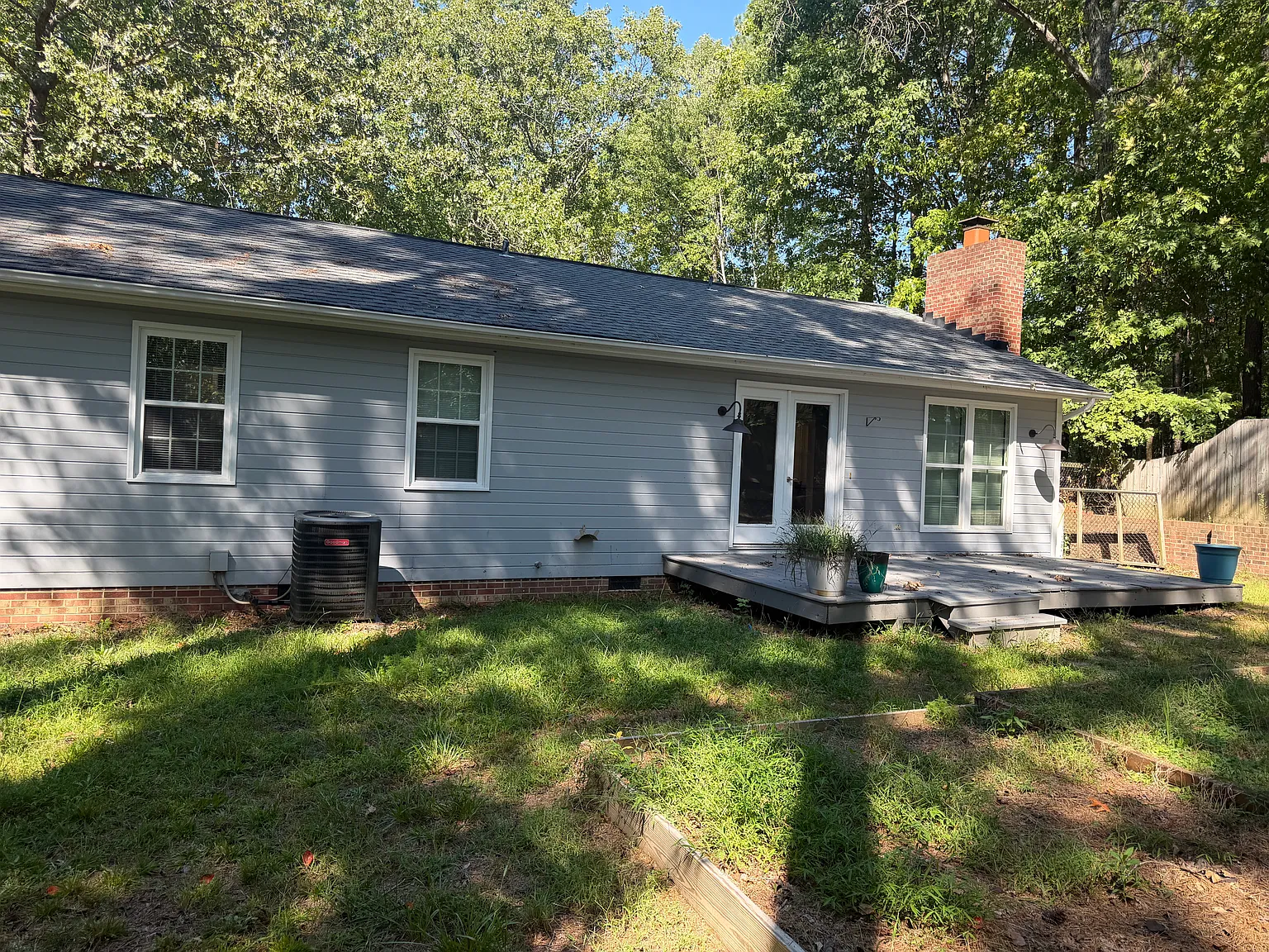 3 bed, 1248 sqft, $2,400 — Photo 3