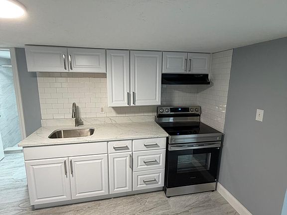 5th image of 15 Oriole St #1