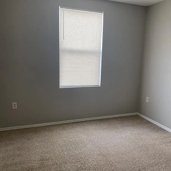 1032 Chalcedony St — Photo 12