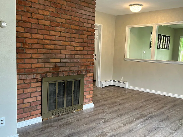 1812 Clifton Ave — Photo 15