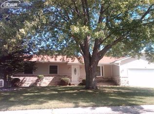 9417 Elaine Dr, Swartz Creek, MI 48473