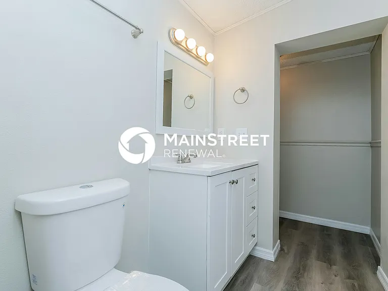 Main Bathroom