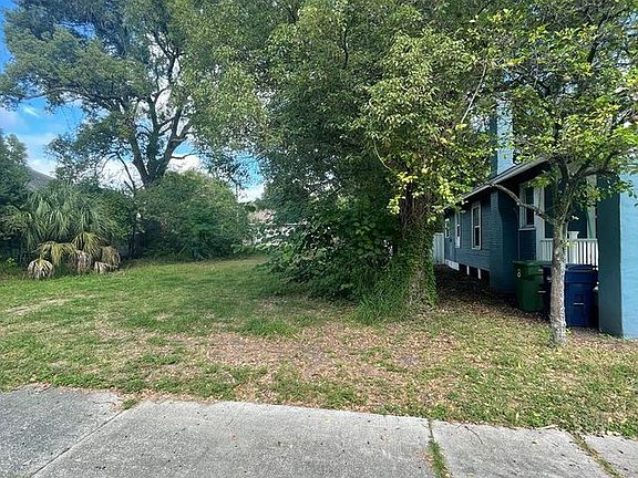 2nd image of 710 E Forest Ave