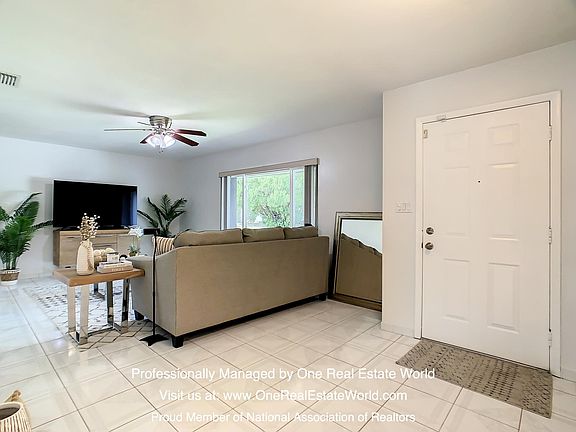 4th image of 2750 Bay Leaf Dr