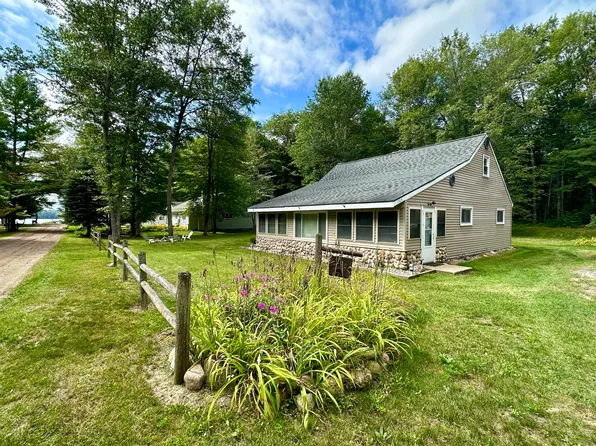 1304 Eagle St, Grayling, MI 49738