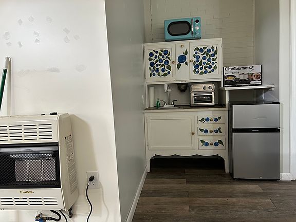 5th image of 111 Skyview Cir #1