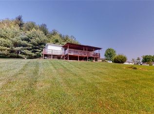 111 Everson Rd, Belpre, OH 45714