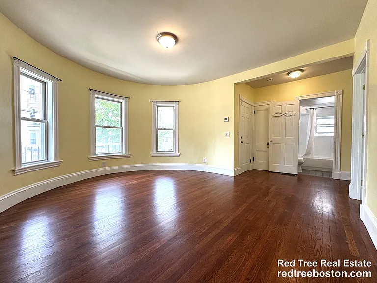 71 Winchester St #1 — Photo 6
