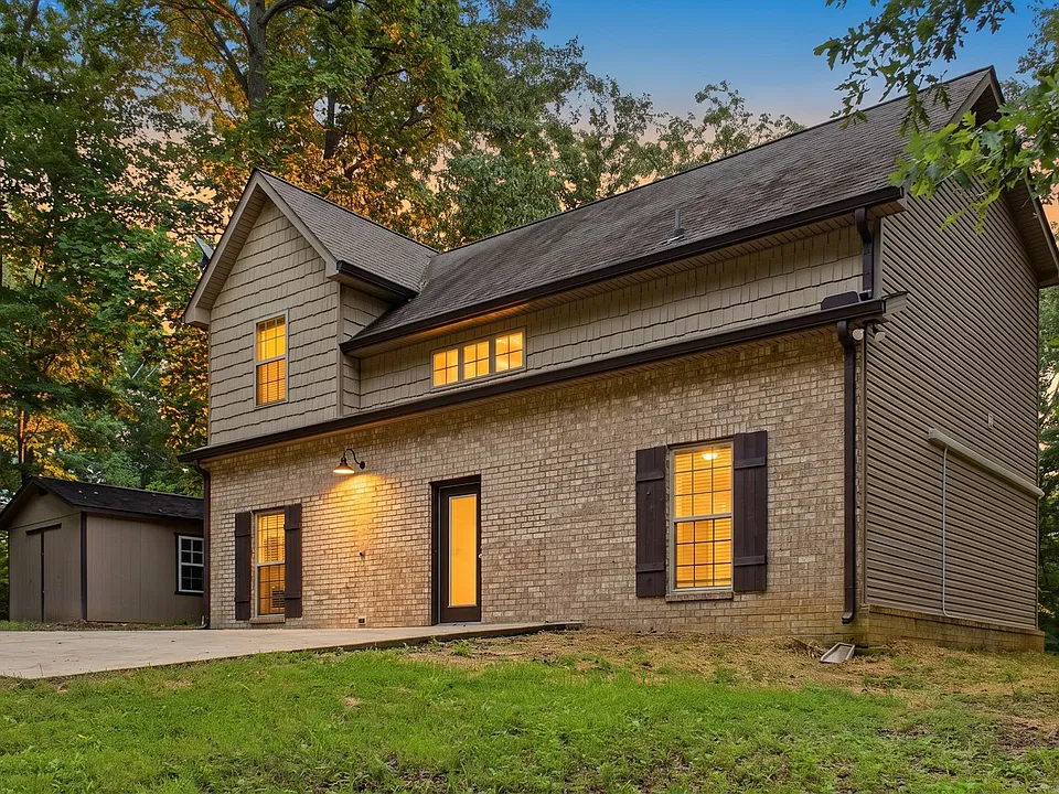 251 Oak Dr