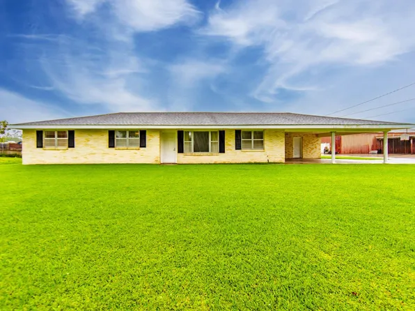 13272 Acorn St, Vacherie, LA 70090
