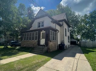 1211 Otter Ave, Oshkosh, WI 54901