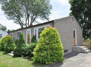 26 Way Ave, Warwick, RI 02888