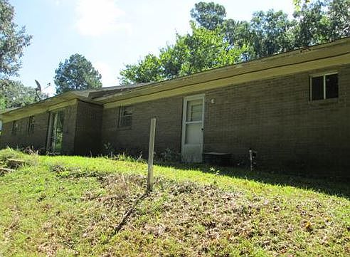 2nd image of 104 Moonmist Dr