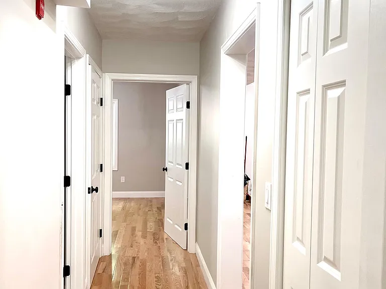 1112 W Boylston St #B-1 — Photo 1