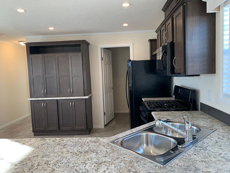 1st image of 4714 Oriole Dr