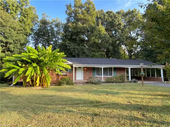 126 Vista Way Dr, Kernersville, NC 27284