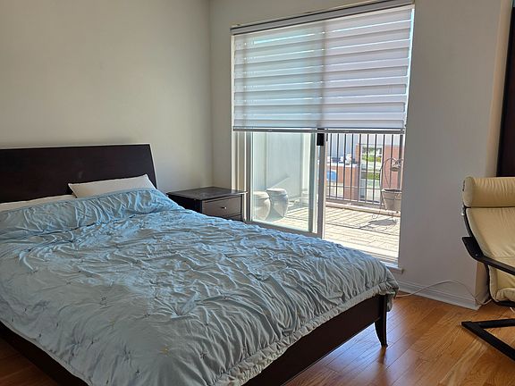3rd image of 221 Grandview Way