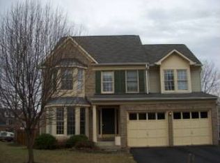 835 Spring Knoll Dr, Herndon, VA 20170