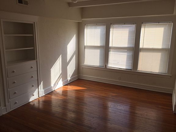 4th image of 3513 Wyandotte St APT 2N